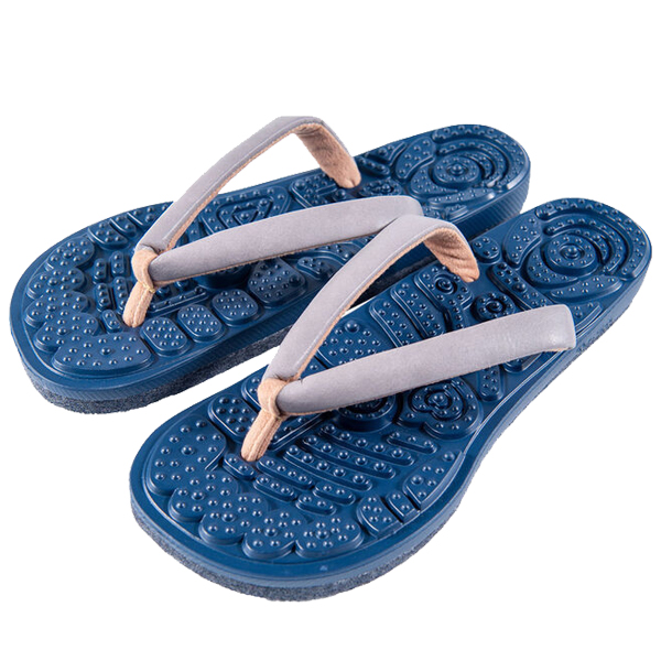 洋服にも合わせやすい水玉柄が可愛い雪駄